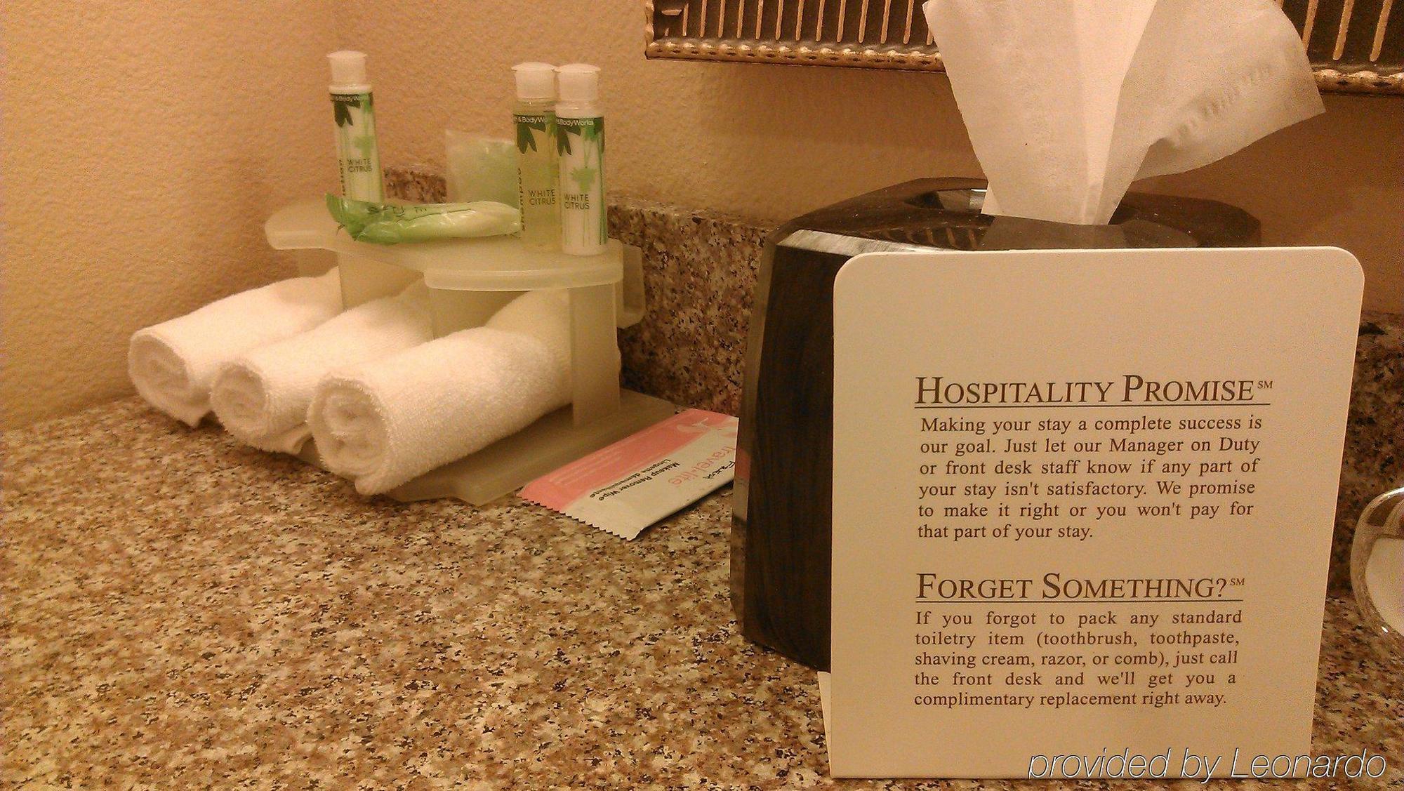 Holiday Inn Express Hotel & Suites Marshall By Ihg Extérieur photo