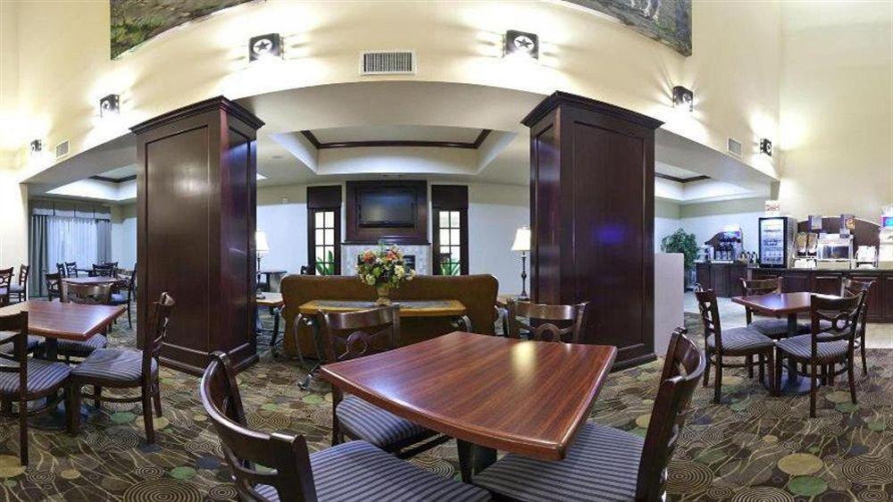 Holiday Inn Express Hotel & Suites Marshall By Ihg Extérieur photo